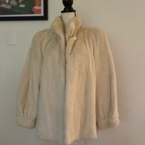 Elegant cream real mink fur coat